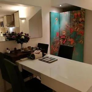 Homestay Lovet Homestay, London